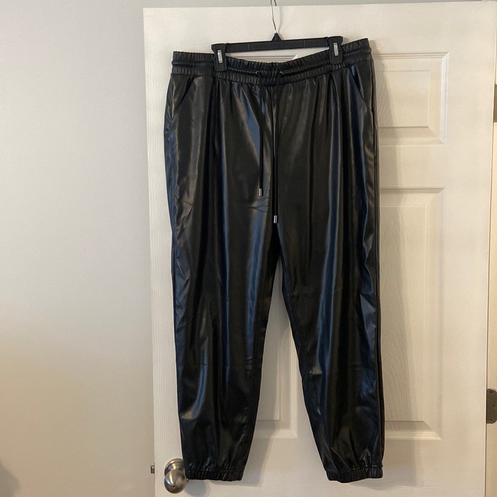 NINE WEST JEANS BLACK PULL ON JOGERS SIZE XL BRAND NEW COLOR BLACK